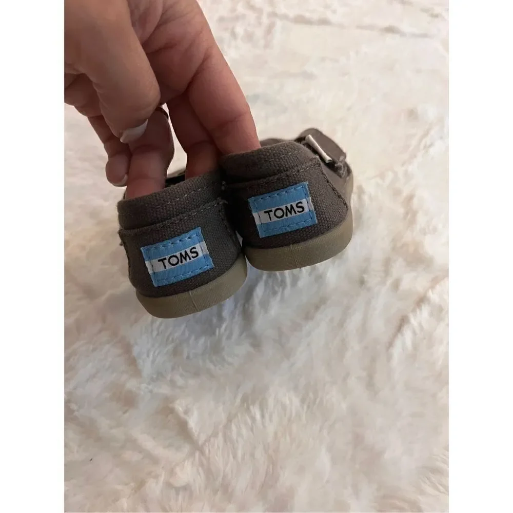 Toms Size 5 Toddler
